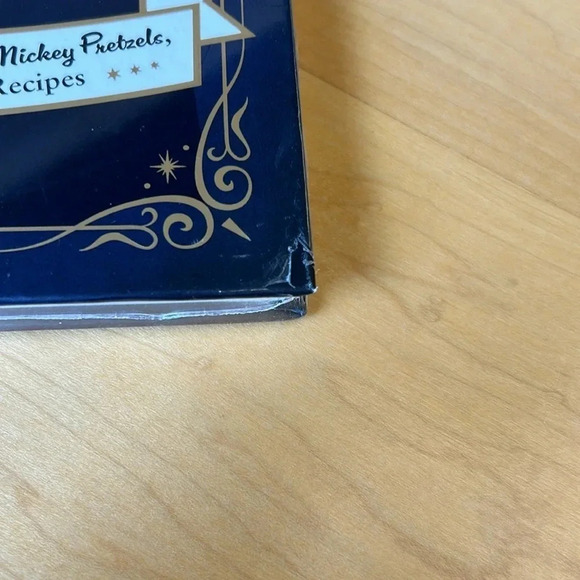 The Unofficial Disney Parks Cookbook | Disneyworld | Disneyland | Disney Parks - Picture 3 of 6